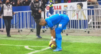 意甲周日赛事多维分析：拉齐奥主场争冠蓄力，博洛尼亚携黑马韧性迎考