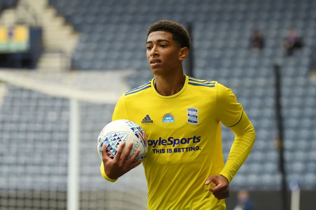 中超半场：阿奇姆彭破门，恩里克扳平，河南1-1云南玉昆（半场战报：阿奇姆彭先拔头筹，恩里克回敬，河南暂1-1云南玉昆）